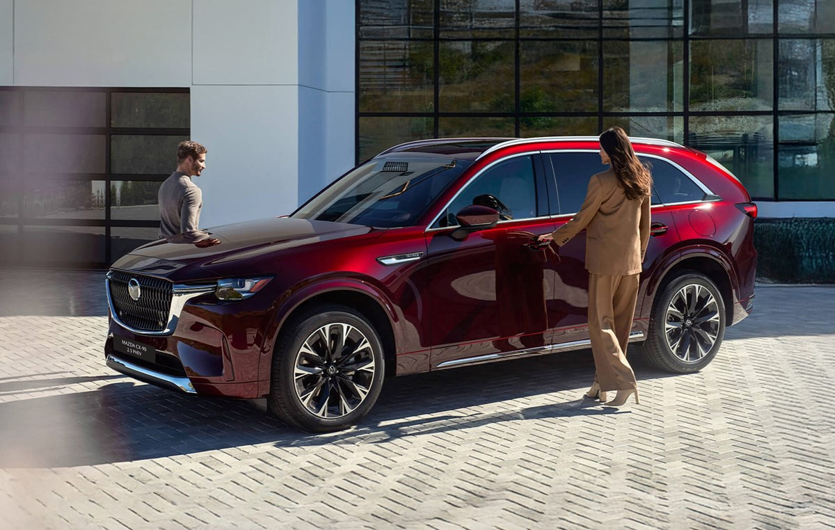 Mazda SUV Flagship CX-90 2.5 PHEV cao cấp mới tại Việt Nam